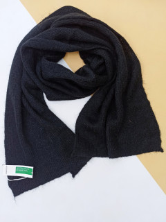 Теплый вязаный шарф черный