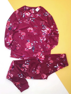 Домашний костюм/пижамка велюровый с цветочным принтом на темно алом фоне ХС
