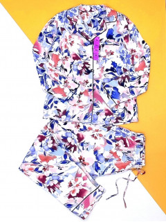 Легкая пижама с цветочным принтом на белом фоне М