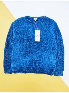 Велюровый вязаный свитер с вышивкой на рукавах 9-10лет(140)